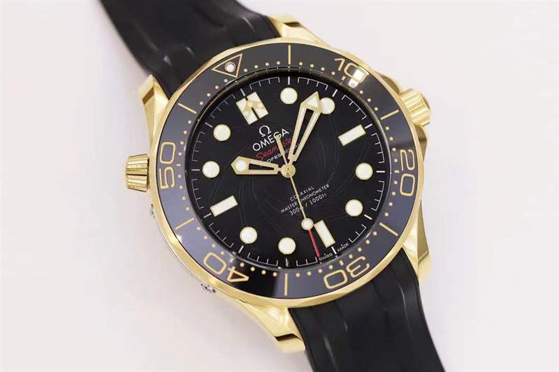 OR廠歐米茄海馬300米「黃金女王密使」與正品對比評測-復(fù)刻表