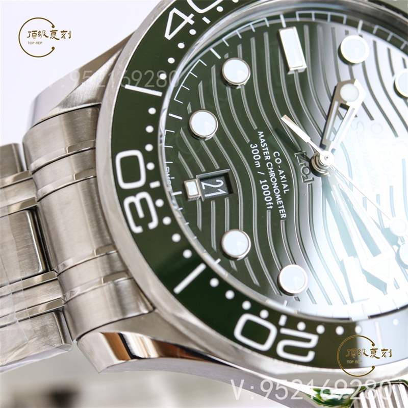 OR廠爆款綠盤海馬300上市,OR廠歐米茄海馬300綠盤做工如何-復刻表