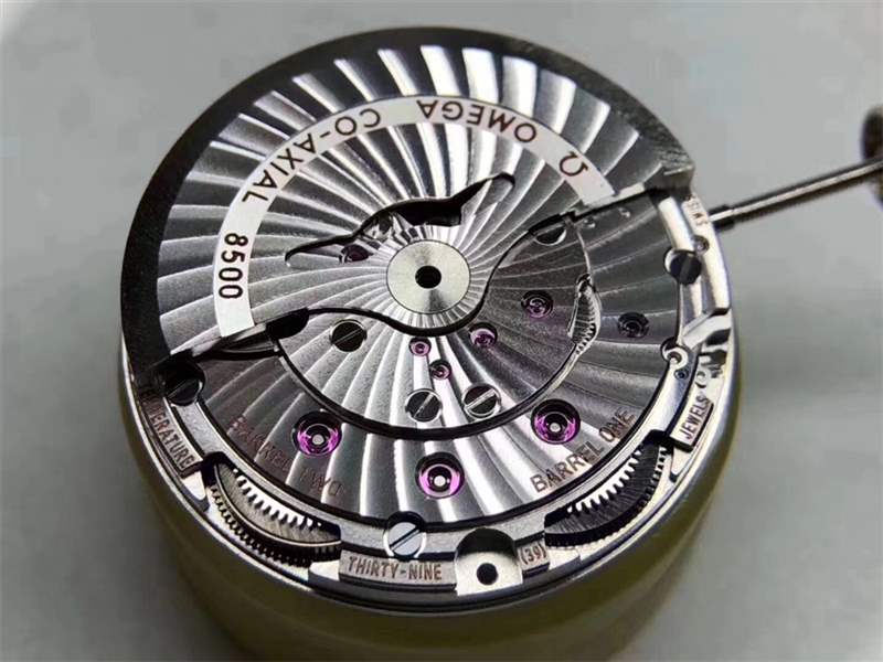 VS廠歐米茄海馬007幽靈黨復(fù)刻表評(píng)測(cè),對(duì)比正品做工怎么樣-復(fù)刻表