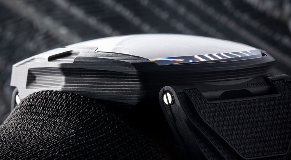 URWERK UR-220“獵鷹項(xiàng)目”-復(fù)刻表